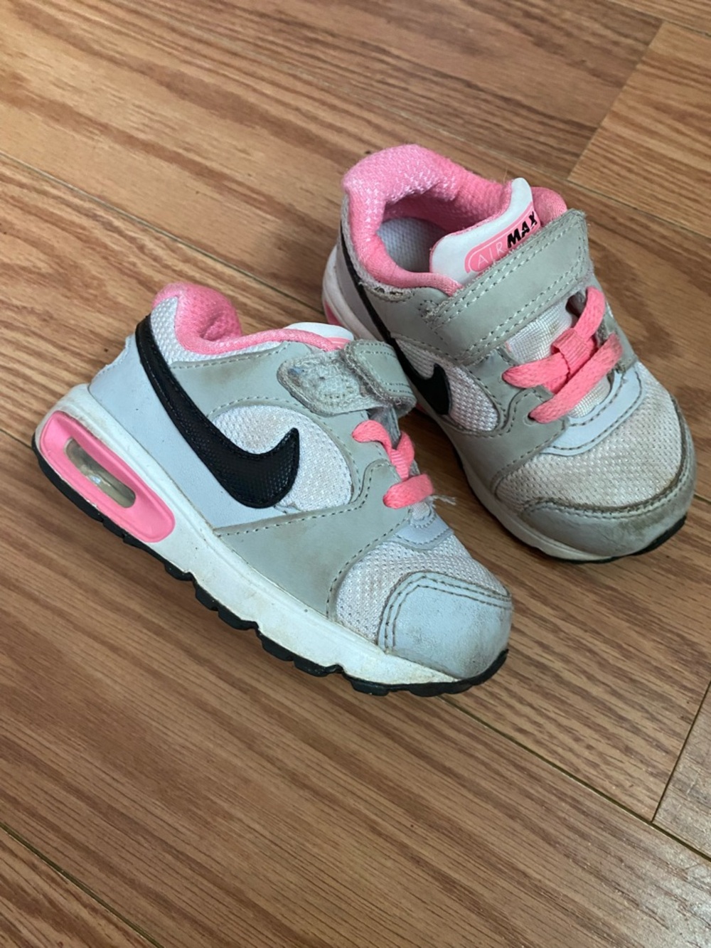 Toddler girl Nike AirMax sneakers gray and pink size 6C